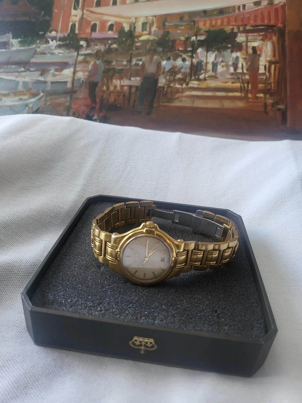Gold Plated-Vintage-Gucci Gold Tone Stainless Steel Watch - Classic Gold Dial
